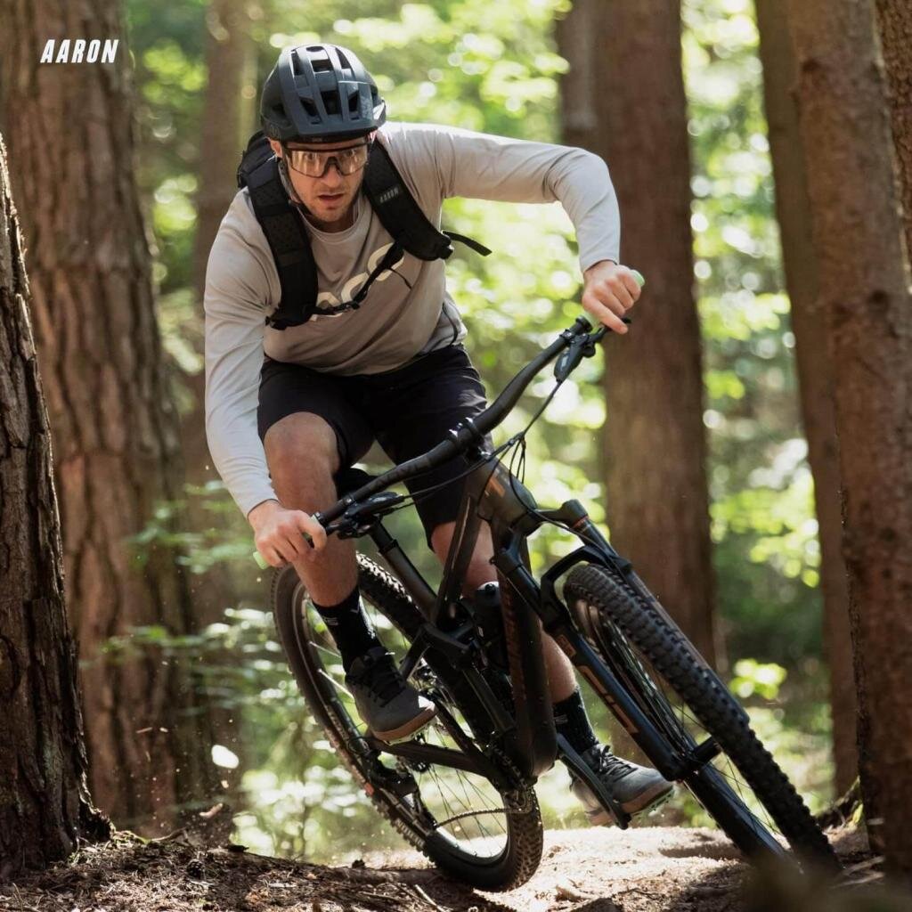 MM Commerce GmbH Freizeit und Outdoor AARON MTB & BMX Fahrradgriffe, sportliche Lenkergriffe aus rutschfestem Gummi in Schwarz